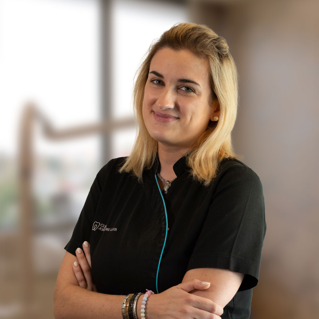 Carina Fera – Assistente Dentária